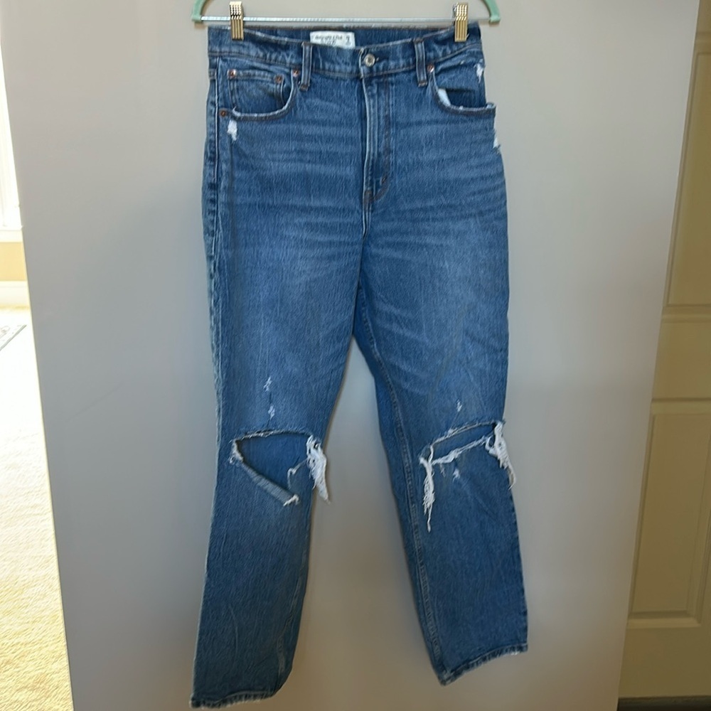 Abercrombie & Fitch The 90s Straight Ultra High Rise Curve Love Distressed Jeans